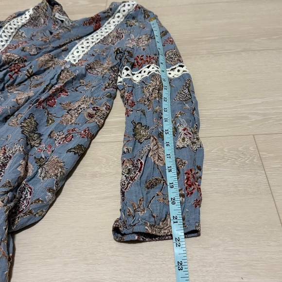 3/$10. Tassels N Lace Long Sleeve Floral Dress in Soft Blue - Picture 6 of 7